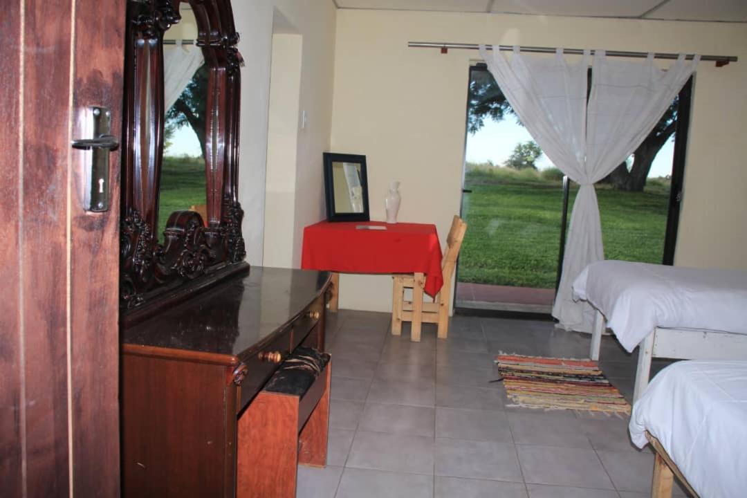 Bambi Lodge Grootfontein Экстерьер фото