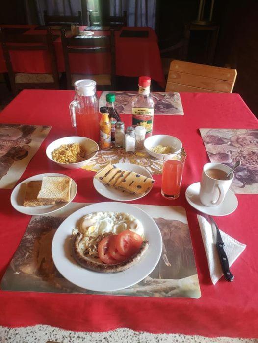 Bambi Lodge Grootfontein Экстерьер фото