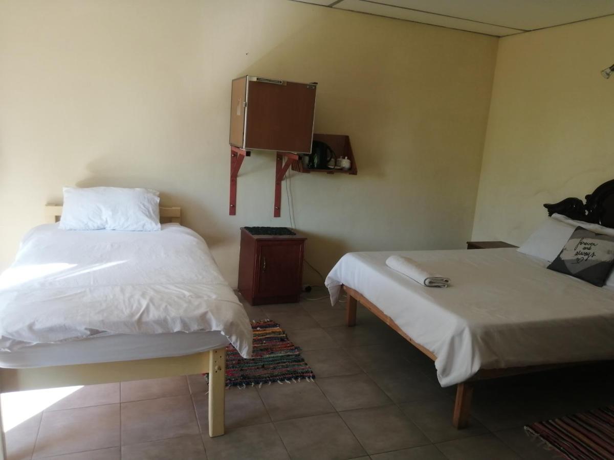 Bambi Lodge Grootfontein Экстерьер фото