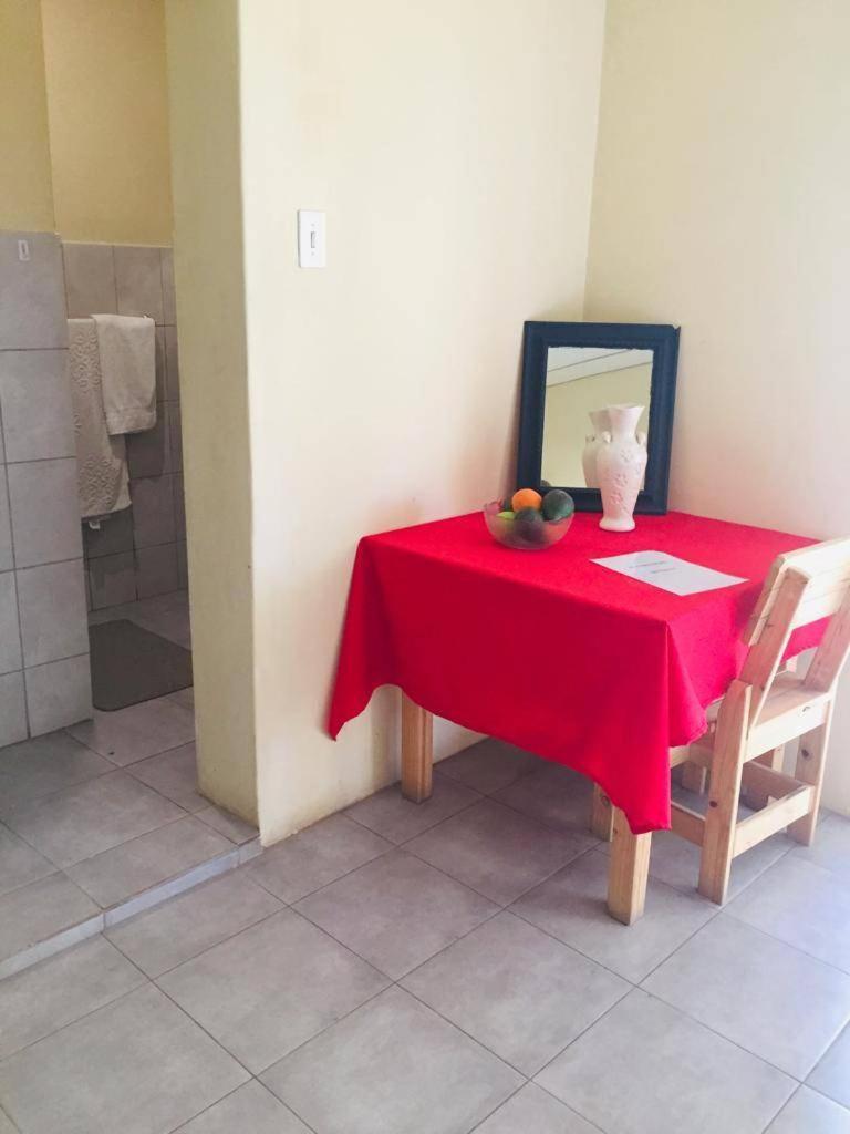 Bambi Lodge Grootfontein Экстерьер фото