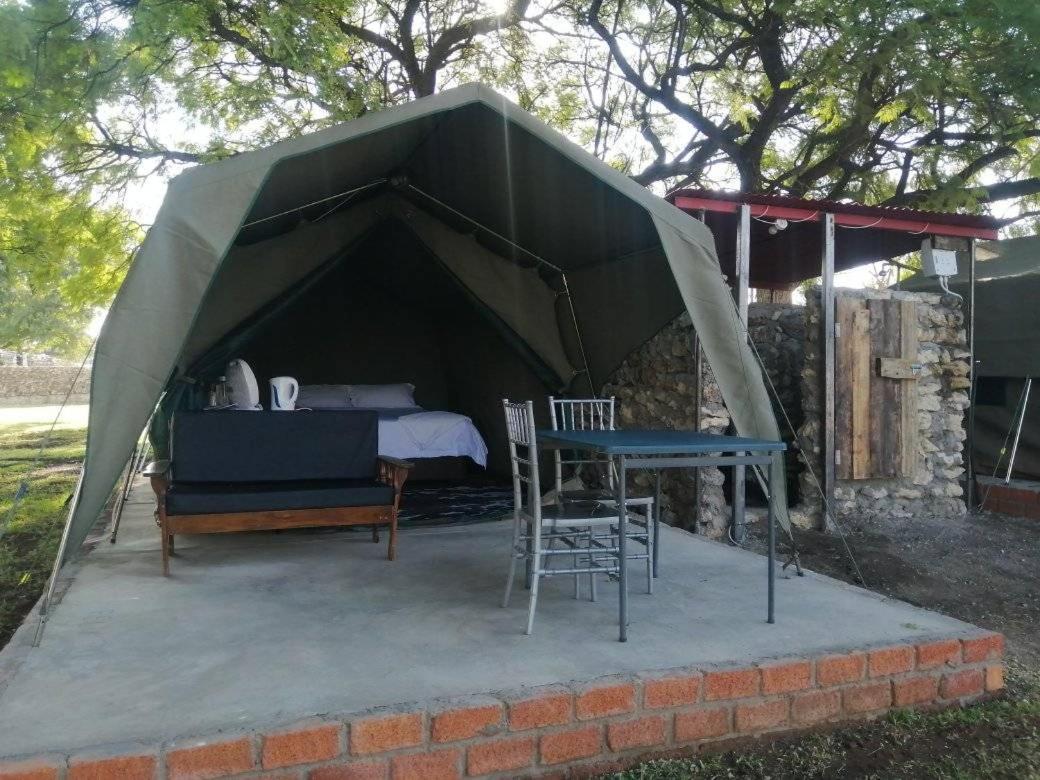 Bambi Lodge Grootfontein Экстерьер фото